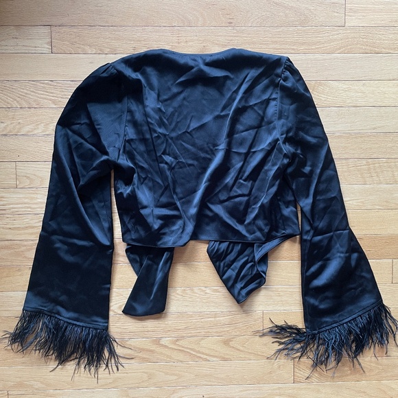 Brand New Women’s Wayf Satin and Feather Open Jacket Top - Picture 3 of 9